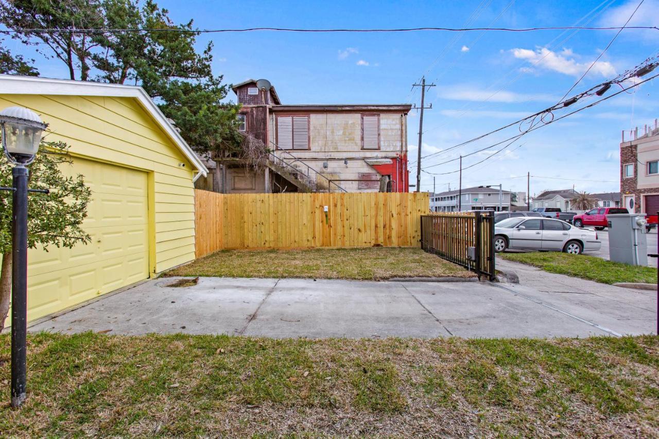 Chateau Des Amis Galveston Exterior foto