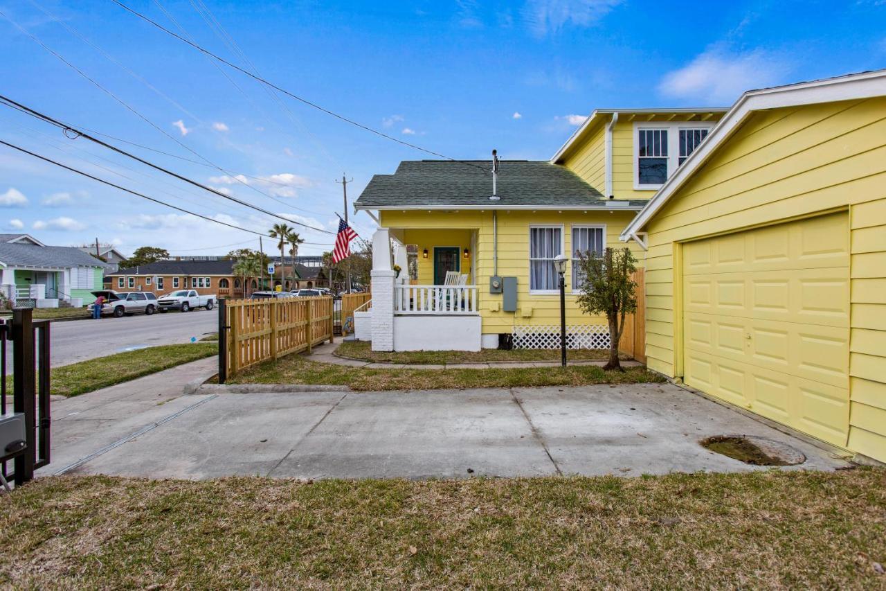 Chateau Des Amis Galveston Exterior foto